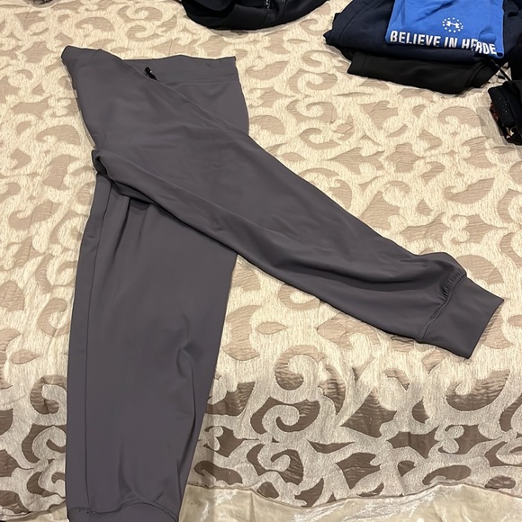 Gray joggers, never worn - Picture 2 of 4